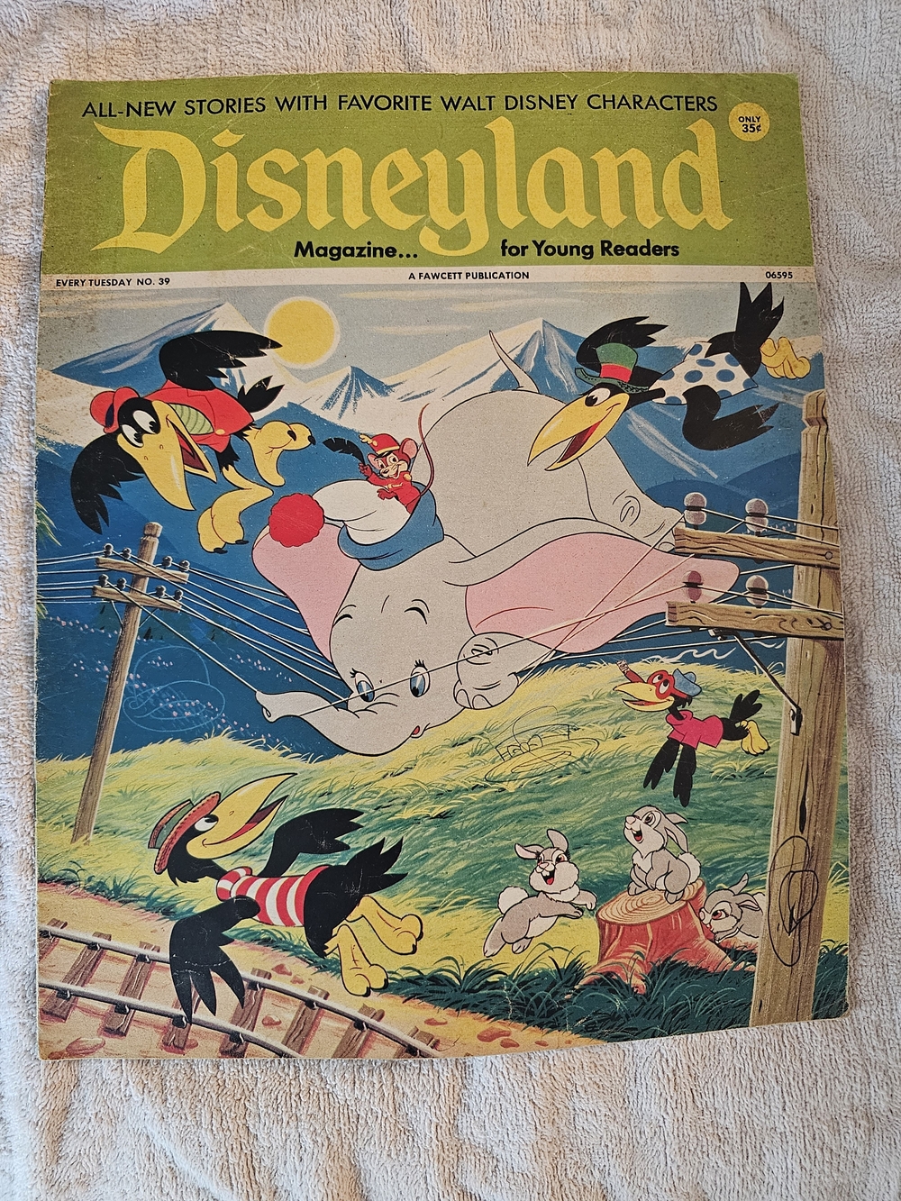 Vintage Disneyland Magazine- Dumbo And Friends Cover 1972